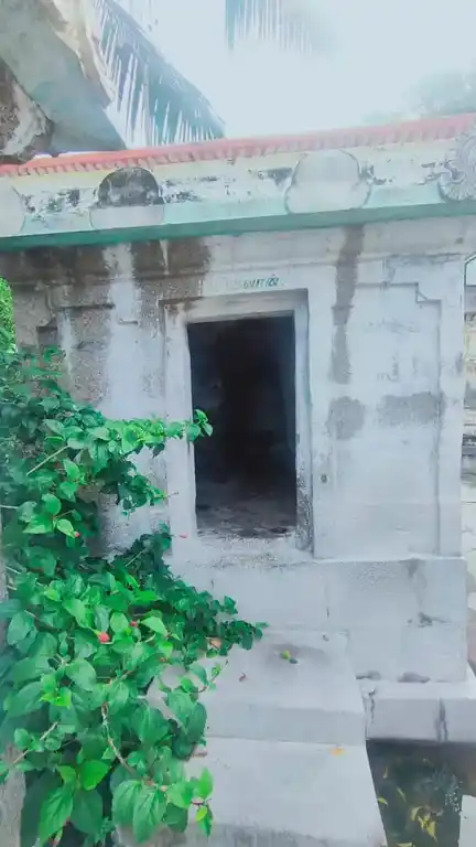 Arulmigu Mavuruthieswarar Temple, Sangeethamangalam - 605202 அருள்மிகு மாவுருதீஸ்வரர் திருக்கோயில், சங்கீதமங்கலம் - 605202, Viluppuram - Ancient Temple Architecture and History Image 6