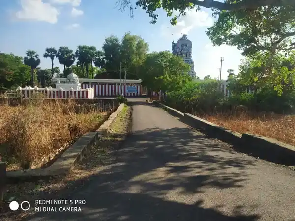 Arulmigu Mayakoothar Swamy Temple, Perunkulam - 628752 அருள்மிகு மாயக்கூத்தர் திருக்கோயில், Perunkulam - 628752, Thoothukudi - Ancient Temple Architecture and History Image 2