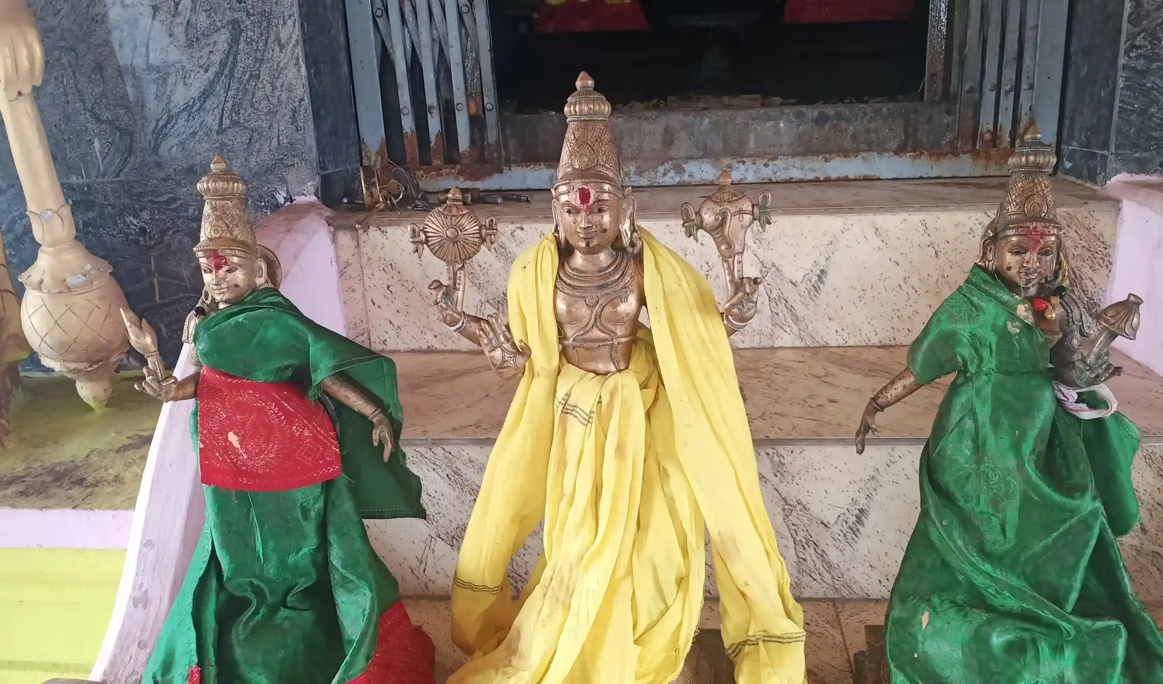 Arulmigu Mayavan alias Varadharaja Perumal Temple, Perumal Kovilvalasu - 624616