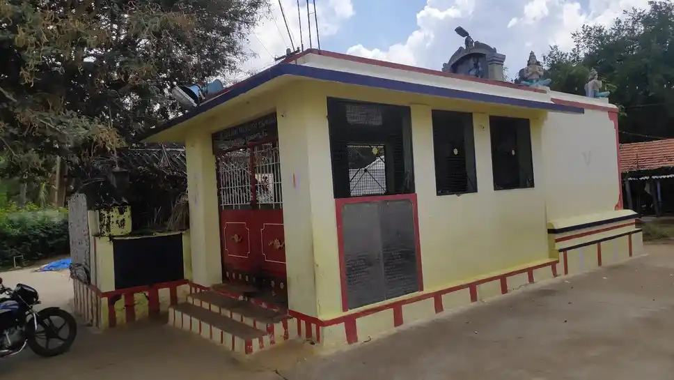 Arulmigu Mayavaperumala Temple, Sikkarasampalayam - 638701 அருள்மிகு மாயவர் பெருமாள் திருக்கோயில், Sikkarasampalayam - 638701, Tiruppur - Ancient Temple Architecture and History Image 2