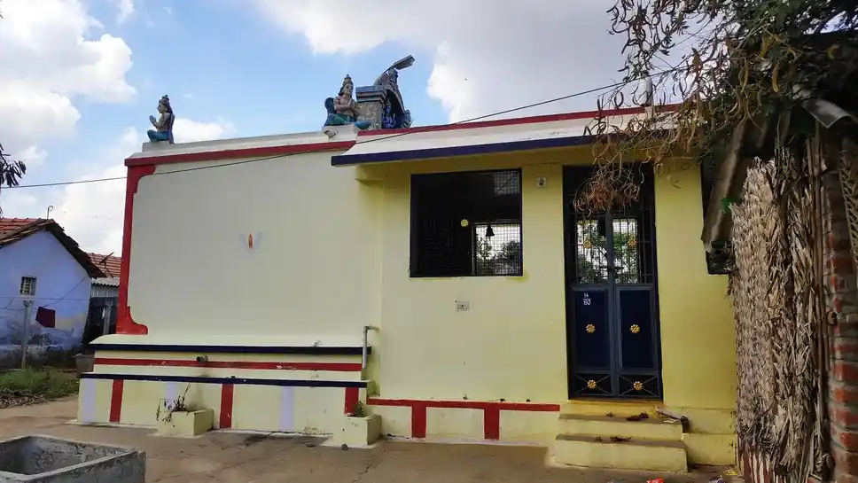 Arulmigu Mayavaperumala Temple, Sikkarasampalayam - 638701 அருள்மிகு மாயவர் பெருமாள் திருக்கோயில், Sikkarasampalayam - 638701, Tiruppur - Ancient Temple Architecture and History Image 3