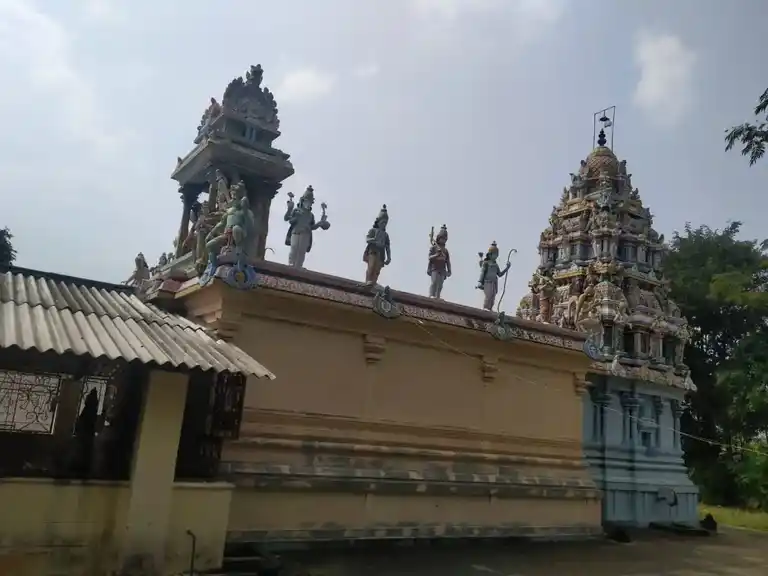 Arulmigu Mayilaadu Perumal Temple, Mungileri Pudupatti - 635207 அருள்மிகு மயிலாடு பெருமாள் திருக்கோயில், Mungileri Pudupatti - 635207, Krishnagiri - Ancient Temple Architecture and History Image 3