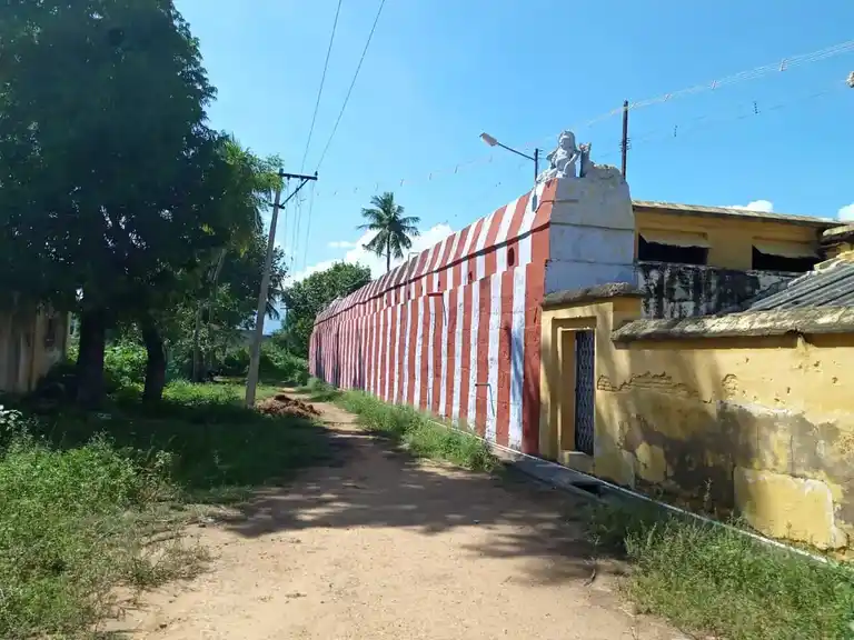 Arulmigu Mayuranatha Swamy Temple, Pethavanallur, - 626117 அருள்மிகு மாயூரநரதசாமி திருக்கோயில், Pethavanallur, Rajaplayam - 626117, Virudhunagar - Ancient Temple Architecture and History Image 2