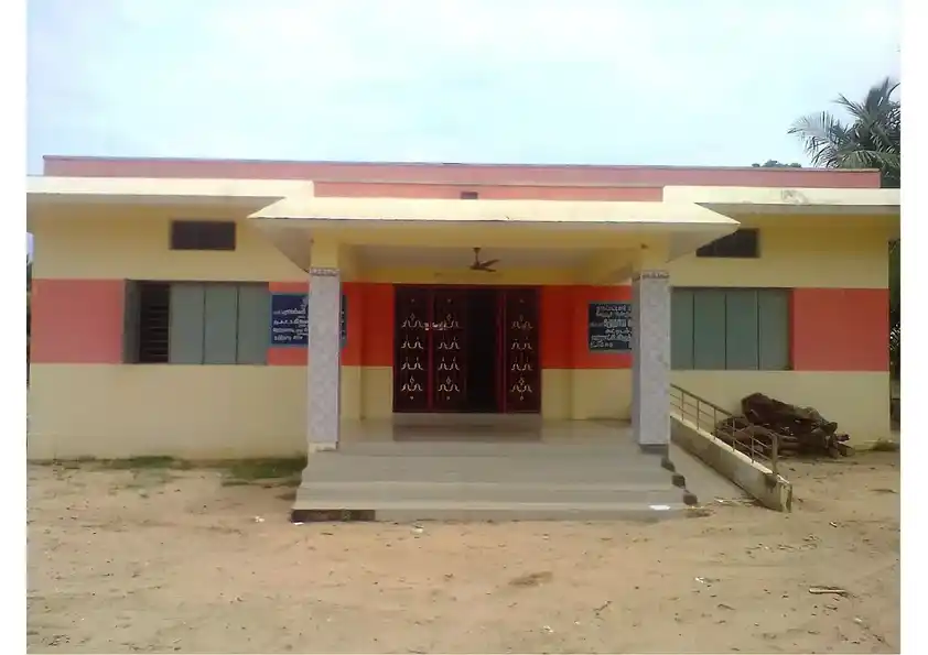 Arulmigu Mazhaimuthu Marriyamman Temple, Vilunthamavadi - 611104 அருள்மிகு மழைமுத்துமாரியம்மன் திருக்கோயில், Vilunthamavadi - 611104, Nagapattinam - Ancient Temple Architecture and History Image 2