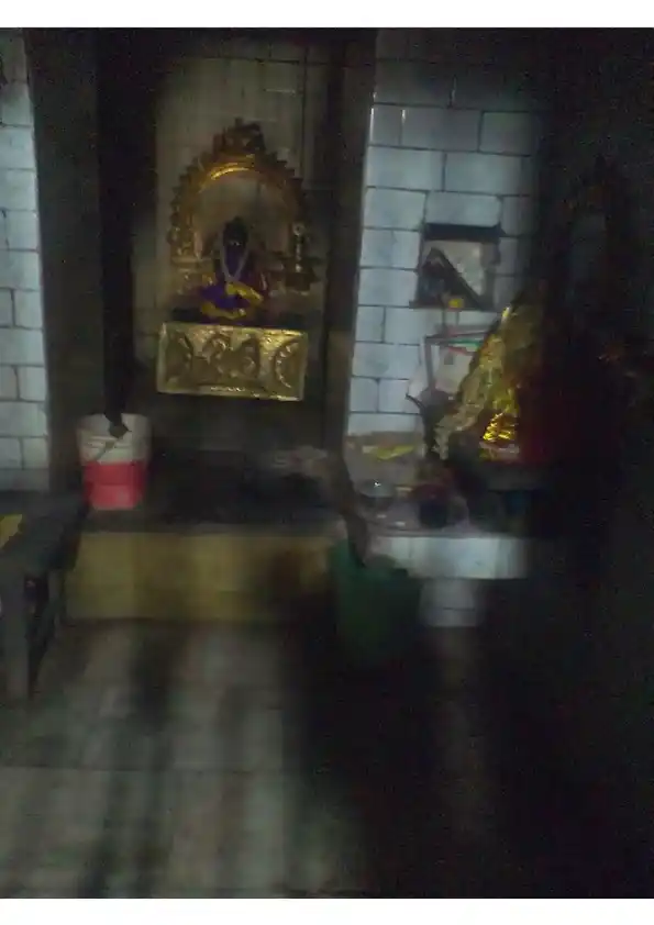 Arulmigu Mazhaimuthu Marriyamman Temple, Vilunthamavadi - 611104 அருள்மிகு மழைமுத்துமாரியம்மன் திருக்கோயில், Vilunthamavadi - 611104, Nagapattinam - Ancient Temple Architecture and History Image 3