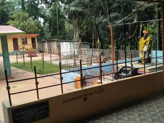 Arulmigu Mecode Ambalam Valiatrumugam Temple, Valiatrumugam, Mecode - 629804 Arulmigu Mecode Ambalam Valiatrumugam Temple, Valiatrumugam, Mecode - 629804, Kanyakumari - Ancient Temple Architecture and History Image 3