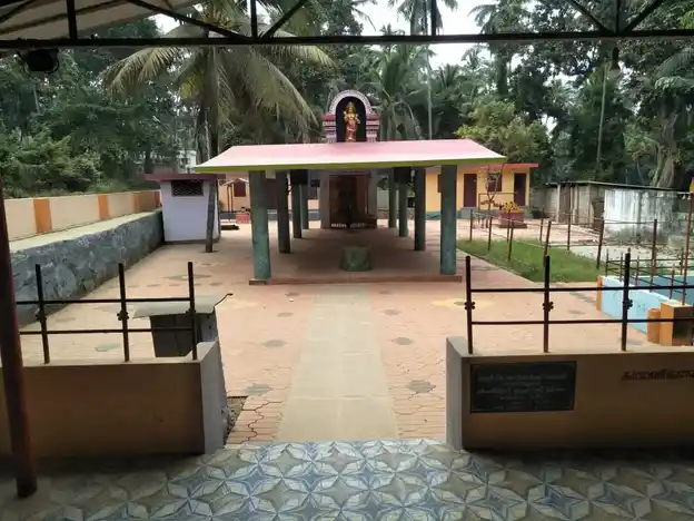 Arulmigu Mecode Ambalam Valiatrumugam Temple, Valiatrumugam, Mecode - 629804 Arulmigu Mecode Ambalam Valiatrumugam Temple, Valiatrumugam, Mecode - 629804, Kanyakumari - Ancient Temple Architecture and History Image 4