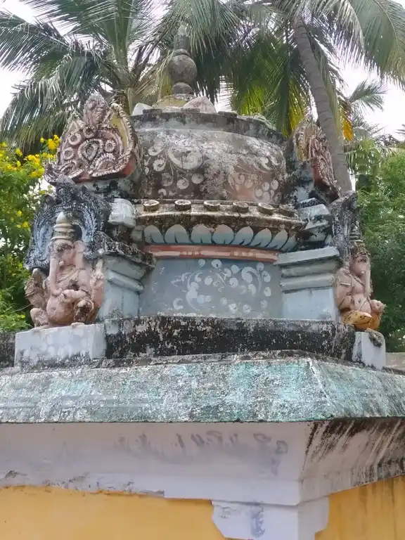 Arulmigu Meenachi Sundareswarar Temple, Theekshasauthiram - 613104 அருள்மிகு மீனாட்சிசுந்தரேஸ்வரர் திருக்கோயில், Theekshasauthiram - 613104, Thanjavur - Ancient Temple Architecture and History Image 5