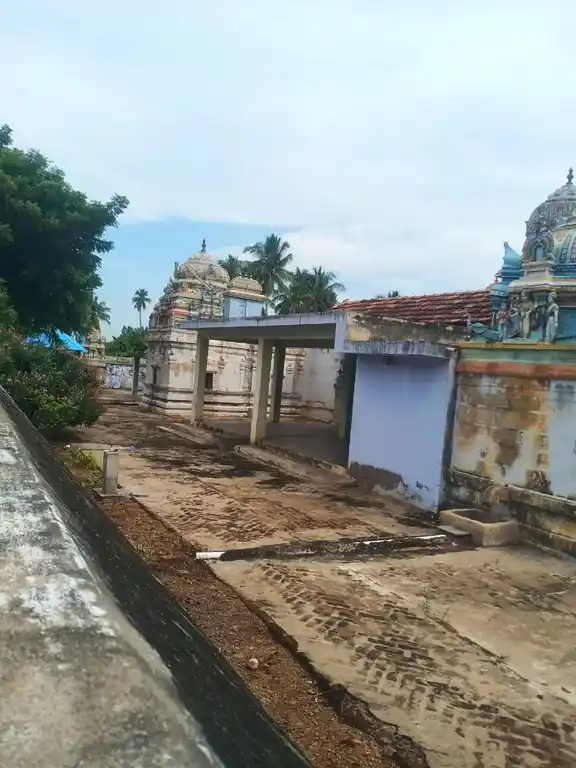 Arulmigu Meenachi Sundhareswarar Temple, Kattuputhur - 621207 அருள்மிகு மீனாட்சி சுந்தரேஸ்வரர் திருக்கோயில், காட்டுப்புத்தூர் - 621207, Thiruchirappalli - Ancient Temple Architecture and History Image 4