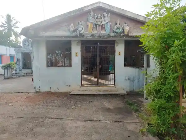 Arulmigu Meenachiamman Temple, Kottaiundar Iruppu, Orathanadu - 614019 அருள்மிகு மீனாட்சி அம்மன் திருக்கோயில், கொட்டையுண்டார் இருப்பு, ஒரத்தனாடு - 614019, Thanjavur - Ancient Temple Architecture and History Image 2