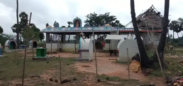 Arulmigu Meenachiyamman Temple, Pathaalapettai - 620013 Arulmigu Meenachiyamman Temple, Pathaalapettai - 620013, Thiruchirappalli - Ancient Temple Architecture and History Image 2