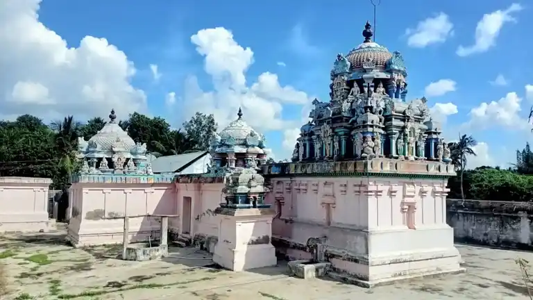 Arulmigu Meenachsundareswar Temple, Vedaypuram, Vedaypuram - 610102 அருள்மிகு மீனாட்சிசுந்தரேஸ்வரர் திருக்கோயில், Vedaypuram, Vedaypuram - 610102, Thiruvarur - Ancient Temple Architecture and History Image 2