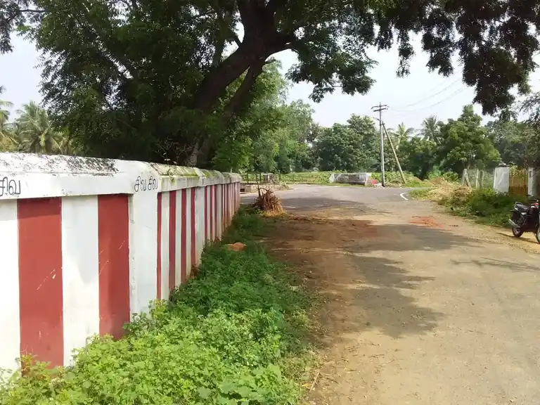 Arulmigu Meenakchi Sunthareshwarar Temple, Kulithalai - 639107 அருள்மிகு மீனாட்சி சுந்தரேஸ்வரர் லெட்சுமி நாராயணப்பெருமாள் திருக்கோயில், மருதூர், குளித்தலை - 639107, Karur - Ancient Temple Architecture and History Image 3