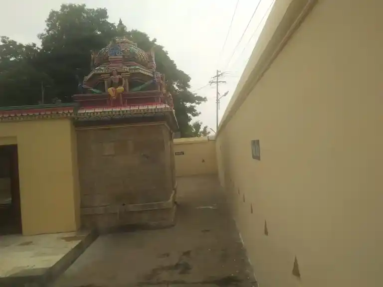 Arulmigu Meenakchisunthareshwarar Temple, Kulithalai - 639104 அருள்மிகு மீனாட்சி சுந்தரேஸ்வரர் திருக்கோயில், Kulithalai - 639104, Karur - Ancient Temple Architecture and History Image 4