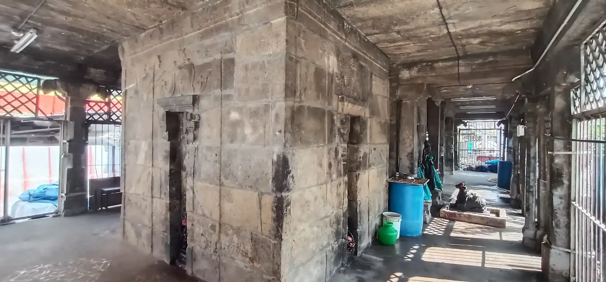 Arulmigu Meenakshi Amman Temple, Adivaram, Palani - 624601 அருள்மிகு மீனாட்சி அம்மன் திருக்கோயில், அடிவாரம், பழனி - 624601, Dindigul - Ancient Temple Architecture and History Image 2