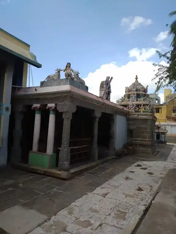 Arulmigu Meenakshi Sundareshwarar Temple, Shevapet, Salem - 636002