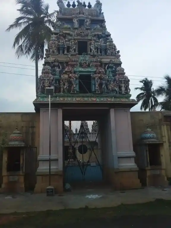 Arulmigu Meenakshi Sundareswarai Temple, Kulipirai - 622402 அருள்மிகு மீனாட்சி சுந்தரேஸ்வரர் திருக்கோயில், Kulipirai - 622402, Pudukkottai - Ancient Temple Architecture and History Image 5