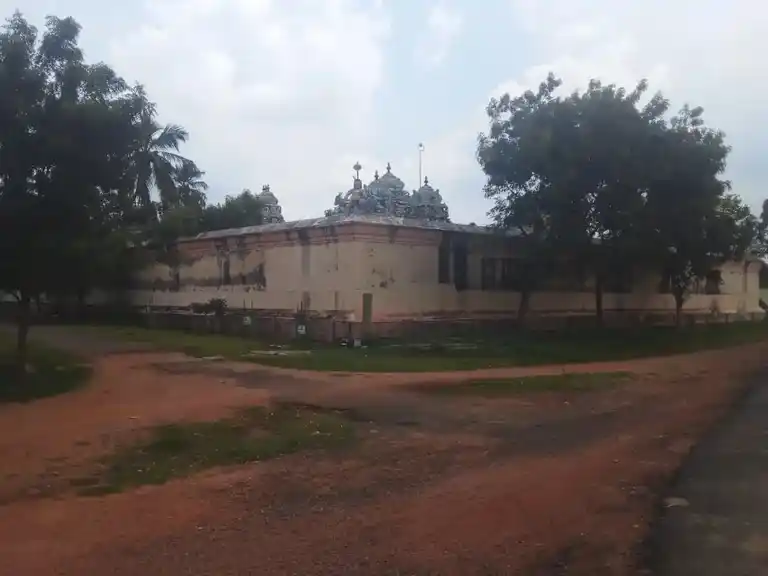 Arulmigu Meenakshi Sundareswarai Temple, Kulipirai - 622402 அருள்மிகு மீனாட்சி சுந்தரேஸ்வரர் திருக்கோயில், Kulipirai - 622402, Pudukkottai - Ancient Temple Architecture and History Image 6