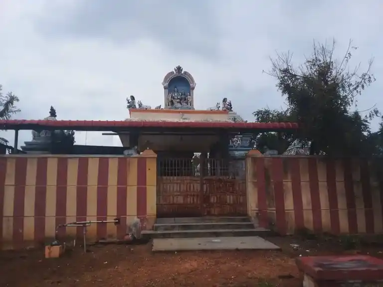 Arulmigu Meenakshi Sundareswarai Temple, Moolangudi - 622401 அருள்மிகு மீனாட்சிசந்தரேஸ்வரர் திருக்கோயில், Moolangudi - 622401, Pudukkottai - Ancient Temple Architecture and History Image 3