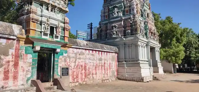 Arulmigu Meenakshi Sundareswarar Temple, Kamuthi - 623603 அருள்மிகு மீனாட்சி சுந்தரேஸ்வரர் திருக்கோயில், கமுதி - 623603, Ramanathapuram - Ancient Temple Architecture and History Image 10