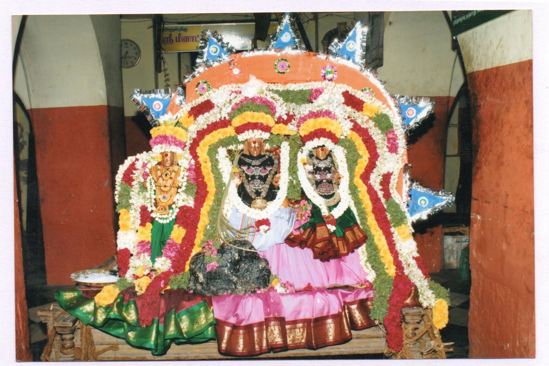 Arulmigu Meenakshi Sundareswarar Temple, Karanthai, Thanjavur - 613002 அருள்மிகு மீனாட்சி சுந்தரேஸ்வரர் திருக்கோயில், கரந்தை, Thanjavur - 613002, Thanjavur - Ancient Temple Architecture and History Image 10