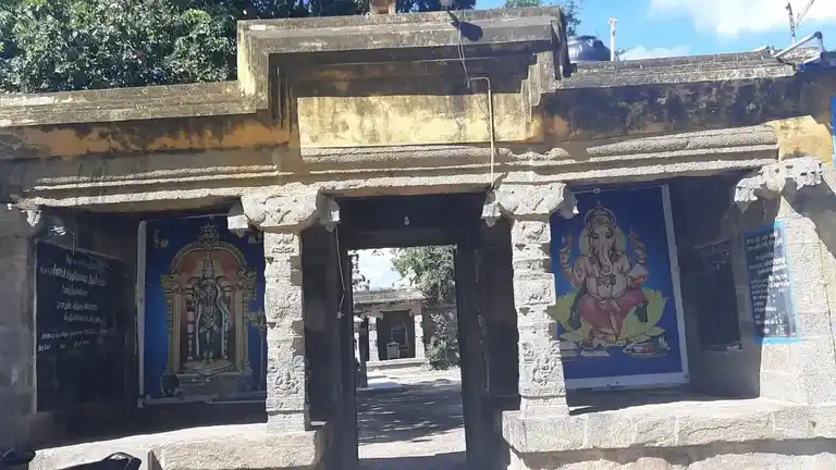 Arulmigu Meenakshi Sundareswarar Temple, Melathirumanickam - 625535 அருள்மிகு மீனாட்சி சுந்தரேஸ்வரர் திருக்கோயில், மேலதிருமணிக்கம் - 625535, Madurai - Ancient Temple Architecture and History Image 3