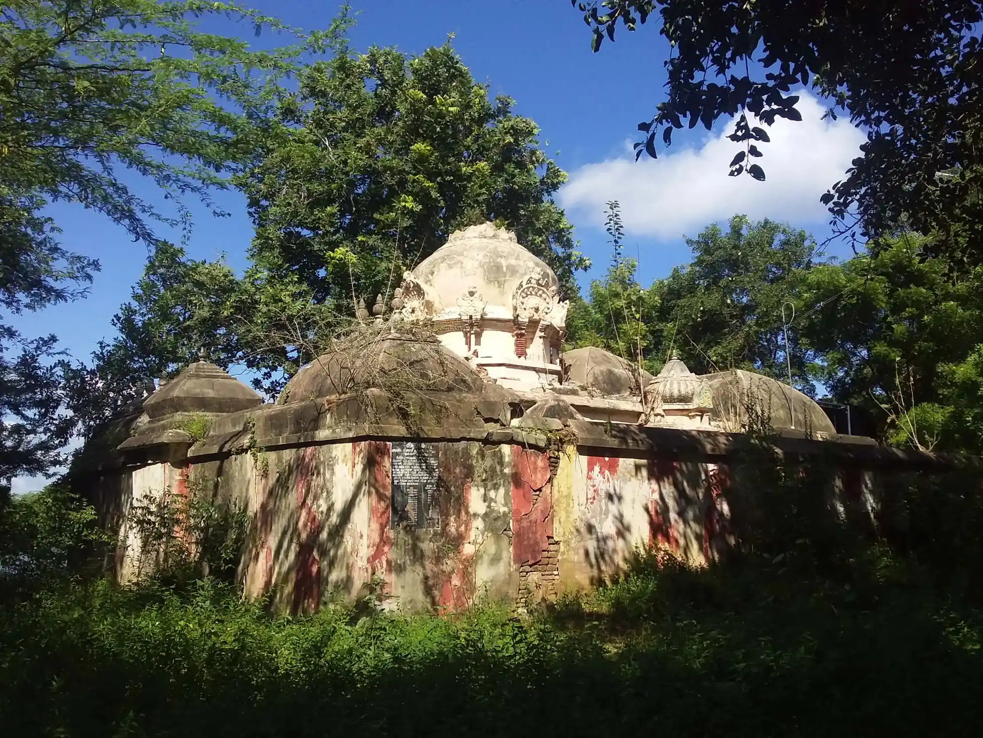 Arulmigu Meenakshi Sundareswarar Temple, Rayapuram - 612803 அருள்மிகு.மீனாட்சி சுந்தரேஸ்வரர் திருக்கோயில், ராயபுரம் - 612803, Thiruvarur - Ancient Temple Architecture and History Image 5