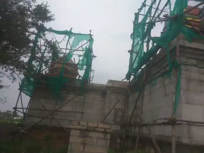 Arulmigu Meenakshi Sundereswarar Temple, D.Goodalur - 624620 Arulmigu Meenakshi Sundereswarar Temple, D.Goodalur - 624620, Dindigul - Ancient Temple Architecture and History Image 4