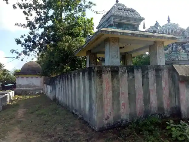 Arulmigu Meenakshisundarasar Temple, Thirunallur - 612501 Arulmigu Meenakshisundarasar Temple, Thirunallur - 612501, Thanjavur - Ancient Temple Architecture and History Image 5