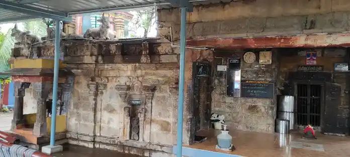 Arulmigu Meenakshisundareswarar Temple, Periyapalam, Kulithalai - 639104 Arulmigu Meenakshisundareswarar Temple, Periyapalam, Kulithalai - 639104, Karur - Ancient Temple Architecture and History Image 8