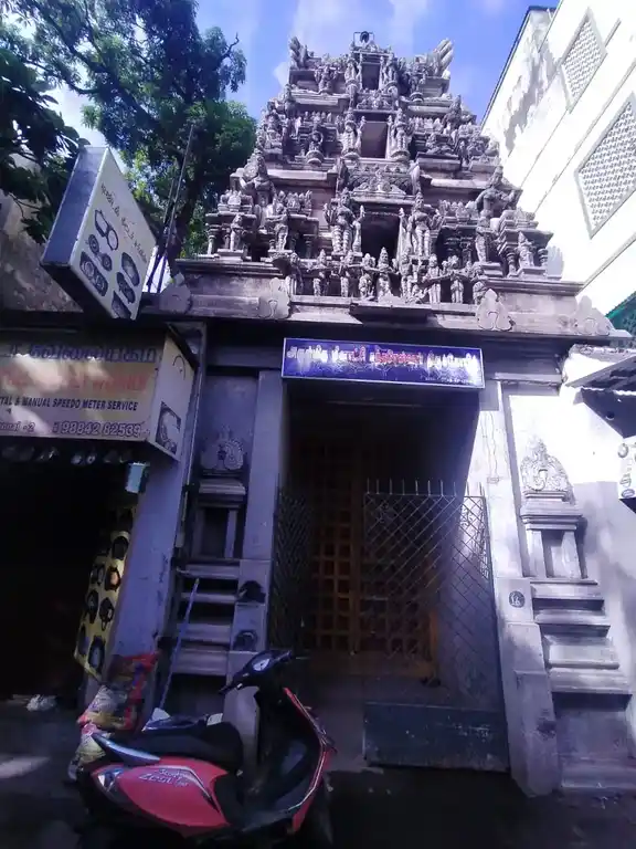 Arulmigu Meenatchi Amman Temple, Komaleeswarar Pet, Chennai - 600002 அருள்மிகு மீனாட்சியம்மன் திருக்கோயில், கோமளீஸ்வரர் பேட்டை, சென்னை - 600002, Chennai - Ancient Temple Architecture and History Image 4