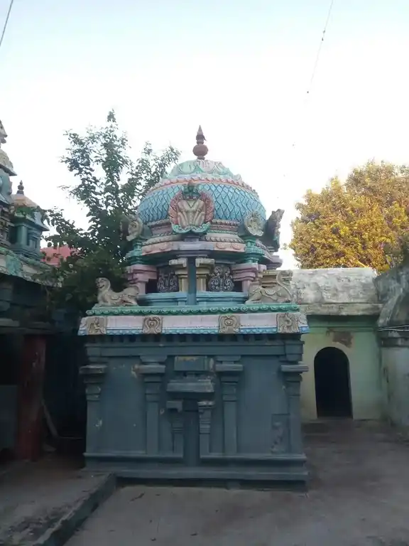 Arulmigu Meenatchi Chokkanathar Temple, Thiruvidaimaruthur - 612104