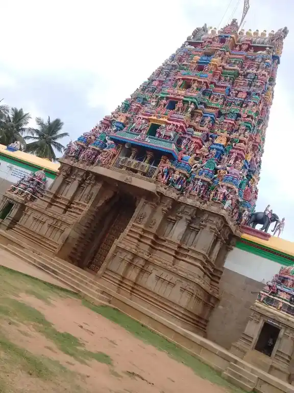 Arulmigu Meenatchi Sundareshwarar Temple, Aathankudi - 630101 Temple