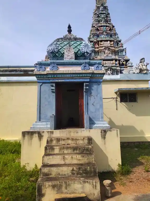 Arulmigu Meenatchi Sundareshwarar Temple, Sirukoodalpatti - 630212 Arulmigu Meenatchi Sundareshwarar Temple, Sirukoodalpatti - 630212, Sivagangai - Ancient Temple Architecture and History Image 2