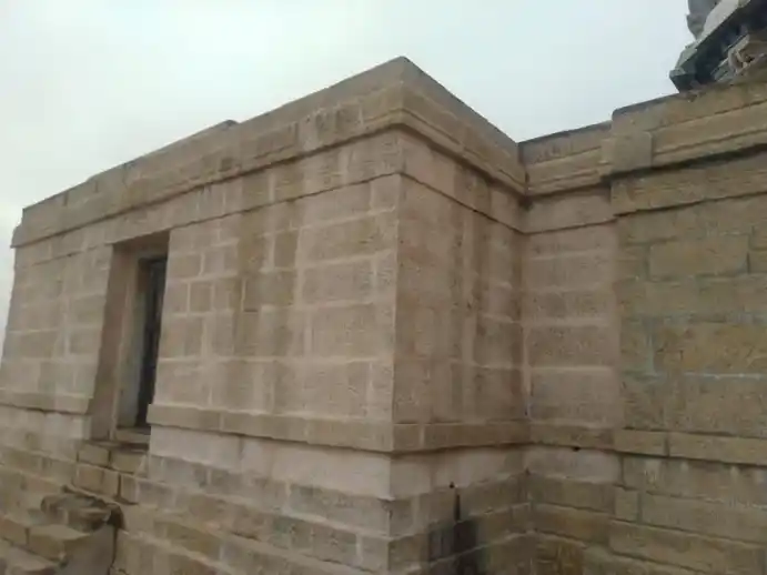 Arulmigu Meenatchi Sundareswarar Matrum Subramaniyaswamy Temple, Thokaimalai - 621313 அருள்மிகு மீனாட்சி சுந்தரேஸ்வரர் மற்றும் சுப்பரமணியசுவாமி திருக்கோயில், Thokaimalai - 621313, Karur - Ancient Temple Architecture and History Image 2