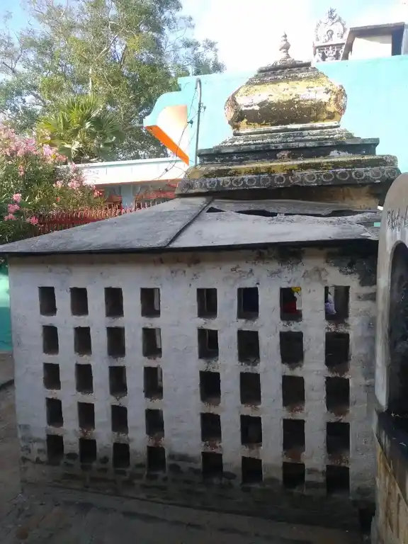 Arulmigu Meenatchi Sundareswarar Swamy Temple, Thogur - 613102 அருள்மிகு மீனாட்சி சுந்தரேஸ்வரர் திருக்கோயில், Thogur - 613102, Thanjavur - Ancient Temple Architecture and History Image 5