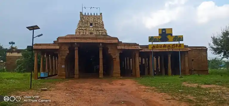 Arulmigu Meenatchi Sundareswarar Temple, Ammankuruchi, Ponnamaravathi Taluk - 622407 அருள்மிகு மீனாட்சி சுந்தரேஸ்வரர் திருக்கோயில், அம்மன்குறிச்சி, பொன்னமராவதி வட்டம் - 622407, Pudukkottai - Ancient Temple Architecture and History Image 4