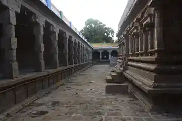 Arulmigu Meenatchi Sundareswarar Temple, Pallavarayanpettai - 609001 அருள்மிகு மீனாட்சி சுந்தரேஸ்வரர் திருக்கோயில், Pallavarayanpettai - 609001, Mayiladuthurai - Ancient Temple Architecture and History Image 4
