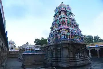 Arulmigu Meenatchi Sundareswarar Temple, Pallavarayanpettai - 609001 அருள்மிகு மீனாட்சி சுந்தரேஸ்வரர் திருக்கோயில், Pallavarayanpettai - 609001, Mayiladuthurai - Ancient Temple Architecture and History Image 7