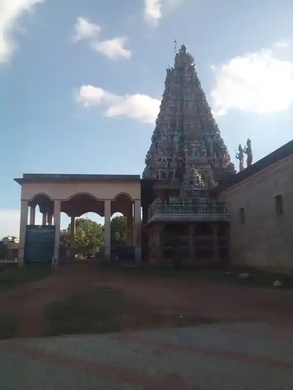 Arulmigu Meenatchi Sundhareswarar Temple, Kandanur - 630104 அருள்மிகு மீனாட்சி சுந்தரேஸ்வரர் திருக்கோயில், Kandanur - 630104, Sivagangai - Ancient Temple Architecture and History Image 2