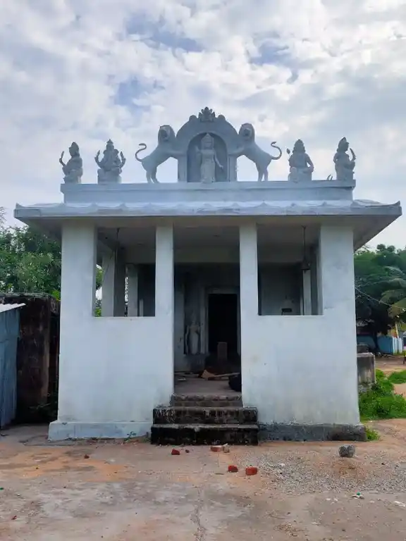 Arulmigu Meenatchiyamman Temple, Kavanoor - 623706