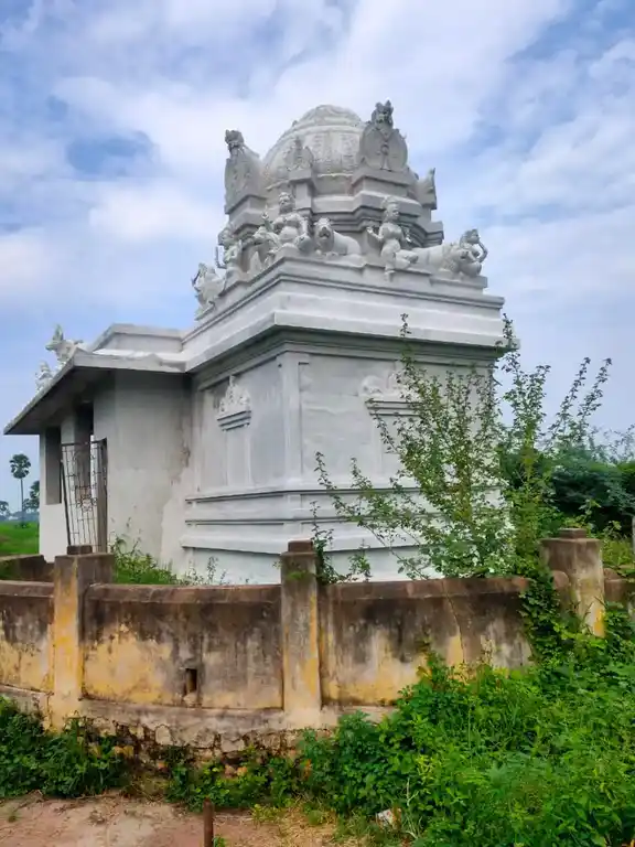 Arulmigu Meenatchiyamman Temple, Kavanoor - 623706 அருள்மிகு மீனாட்சியம்மன் திருக்கோயில், Kavanoor - 623706, Ramanathapuram - Ancient Temple Architecture and History Image 2