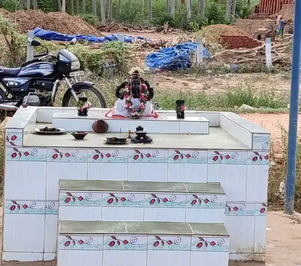 Arulmigu Meivinayagar Temple, Thirumalnatham - 625214 அருள்மிகு மெய்விநாயகர் திருக்கோயில், Thirumalnatham, Thirumalnatham - 625214, Madurai - Ancient Temple Architecture and History Image 3