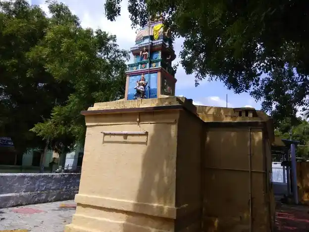 Arulmigu Melagurunathan Temple, Cheevalaperi - 627501 அருள்மிகு மேலகுருநாதன் கோயில், Cheevalaperi - 627501, Tirunelveli - Ancient Temple Architecture and History Image 4