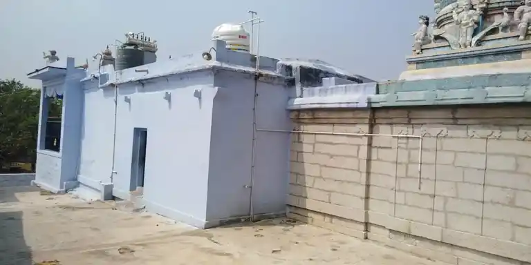 Arulmigu Melakozhunthu Mamalai Subramaina Swamy Temple, Melakoluthumamalai, Pudukudi - 627414 அருள்மிகு மேலக்கொழுந்துமாமலை சுப்பிரமணியசாமி திருக்கோயில், Melakoluthumamalai, புதுக்குடி - 627414, Tirunelveli - Ancient Temple Architecture and History Image 5