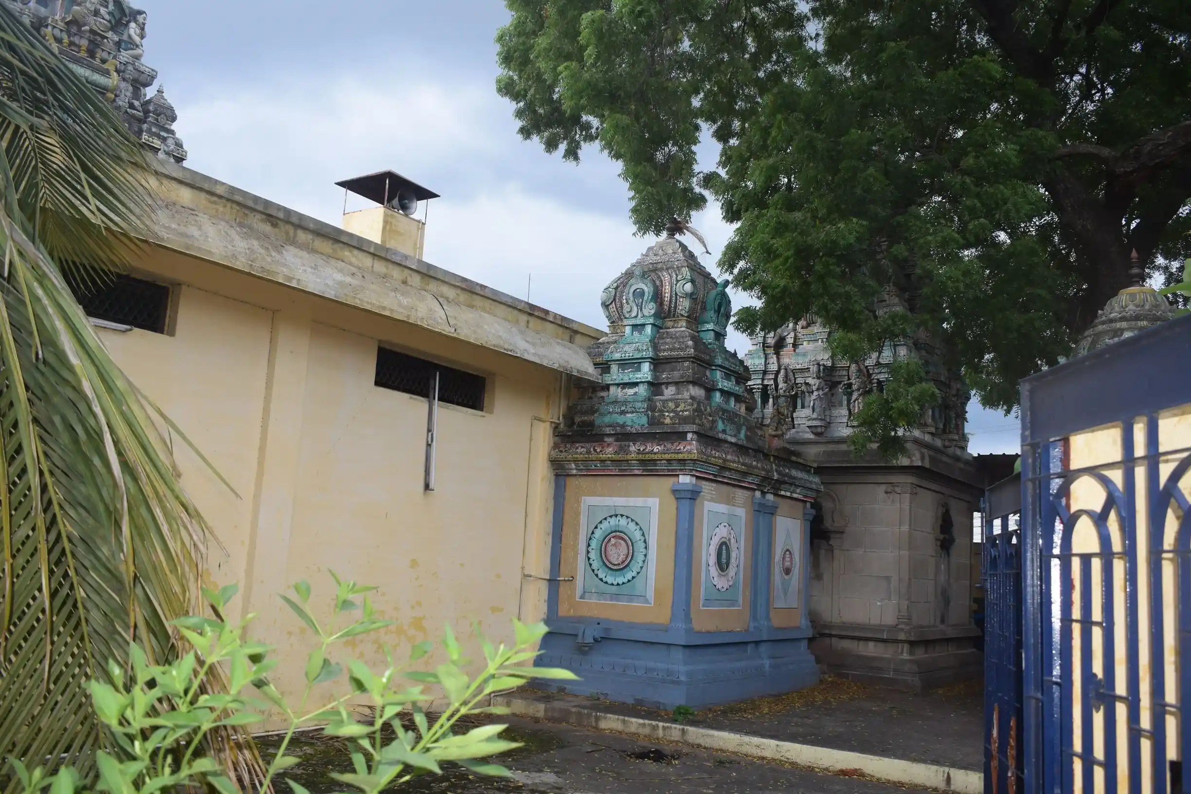 Arulmigu Melamutharamman Temple, Kolakadai Bazzar, Tenkasi - 627811 அருள்மிகு மேலமுத்தாரம்மன் திருக்கோயில், கோலகடை பஜார், தென்காசி - 627811, Tenkasi - Ancient Temple Architecture and History Image 3