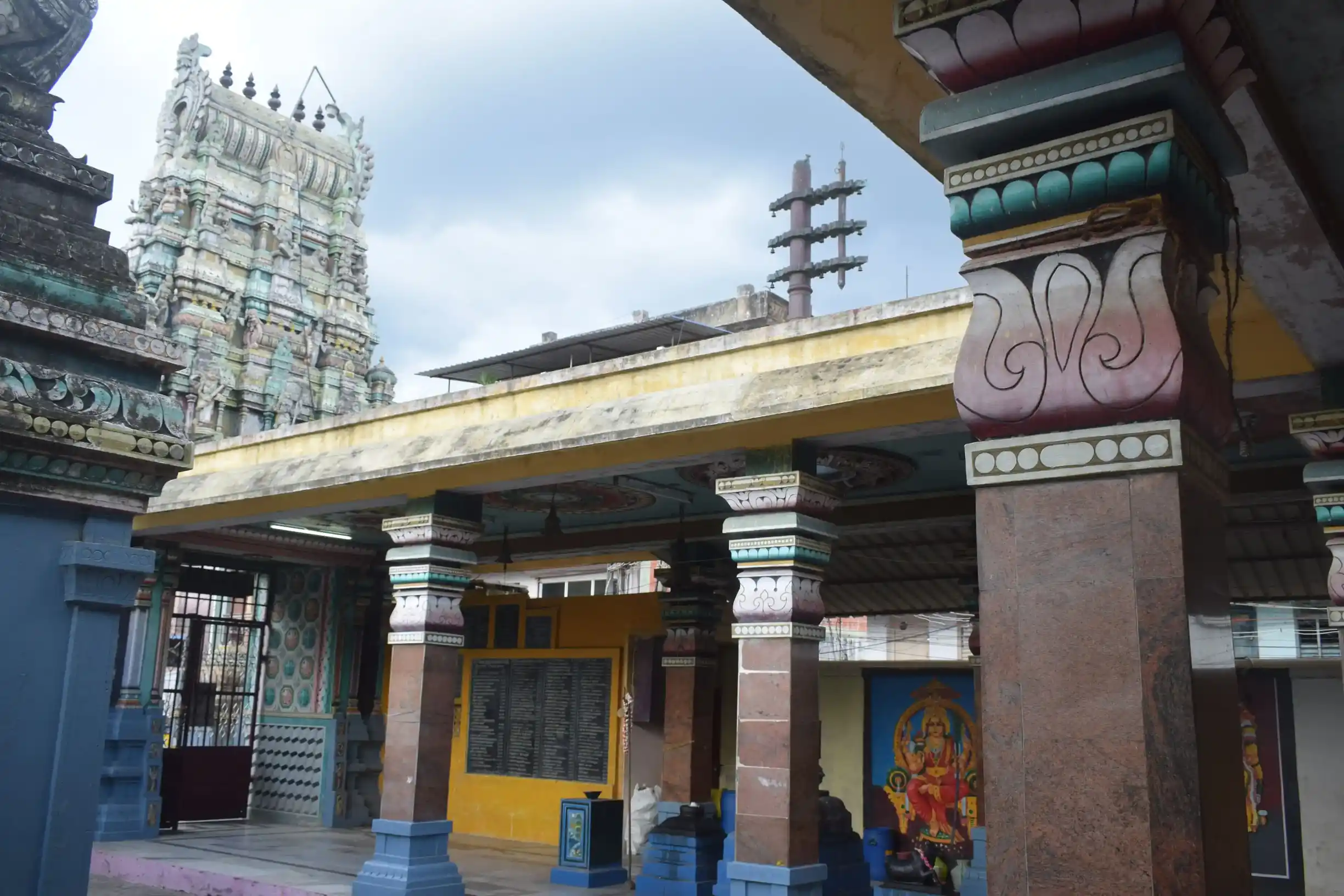 Arulmigu Melamutharamman Temple, Kolakadai Bazzar, Tenkasi - 627811 அருள்மிகு மேலமுத்தாரம்மன் திருக்கோயில், கோலகடை பஜார், தென்காசி - 627811, Tenkasi - Ancient Temple Architecture and History Image 4