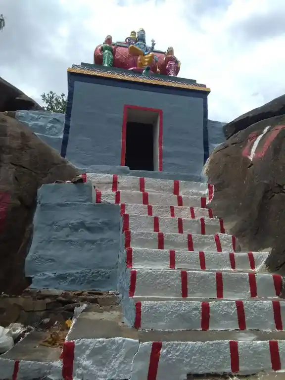 Arulmigu Melaperumal Temple, Senthurai - 624403