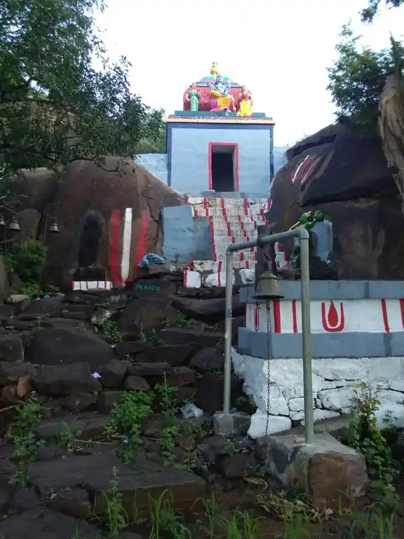 Arulmigu Melaperumal Temple, Senthurai - 624403 அருள்மிகு மேலப்பெருமாள் கோயில், Senthurai - 624403, Dindigul - Ancient Temple Architecture and History Image 4