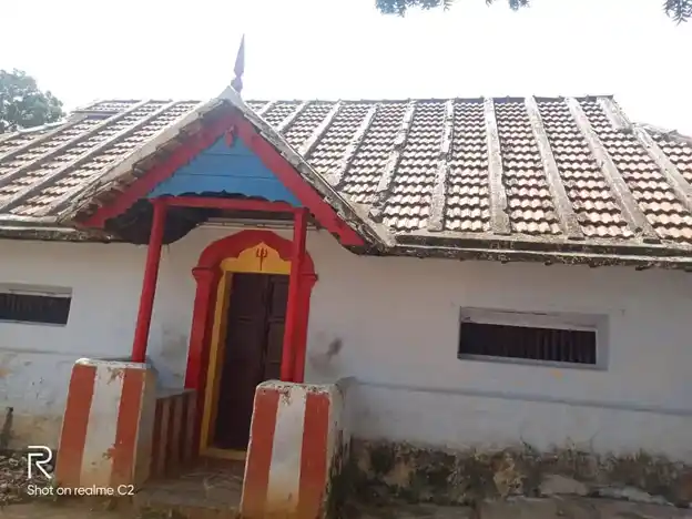 Arulmigu Melathirattu Sudalaimadasamy Temple, Govt. H.S. School, Chenbagaramanputhoor - 629301